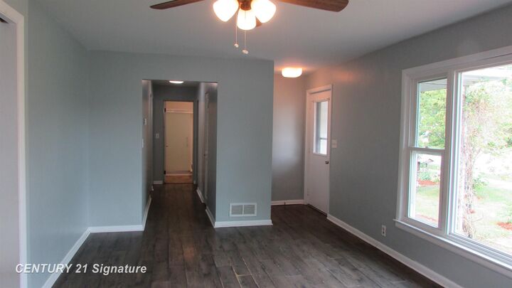 Property Photo: 620 E Washington Street MI 48623
