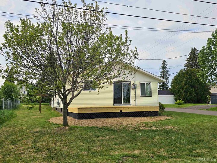 Property Photo: 55823 Hancock Street MI 49913