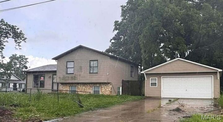 Property Photo:  2129 Nevada Avenue  IL 62040 