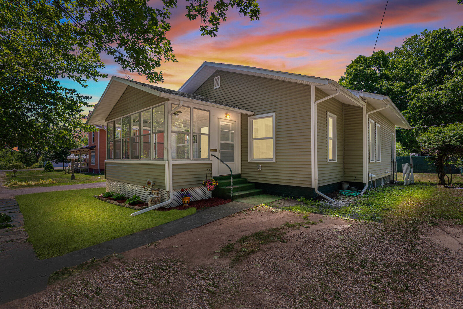 Property Photo:  512 S Market Street  MI 49247 