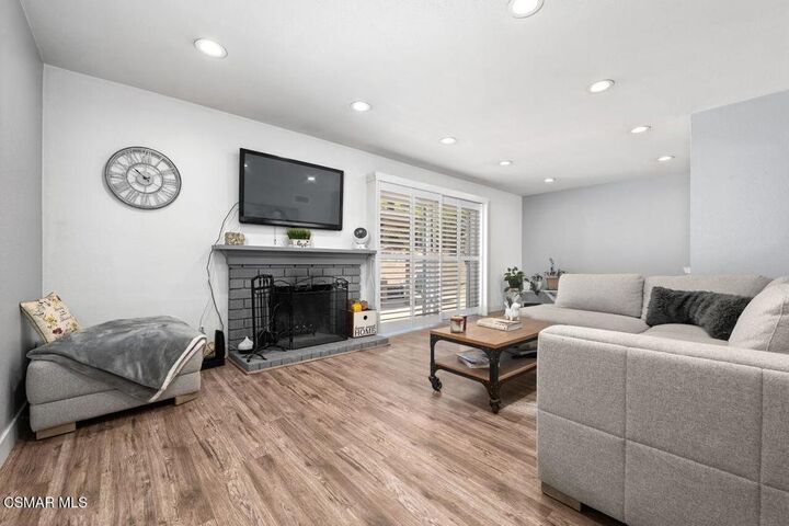 Property Photo:  2991 Calle Estepa  CA 91360 