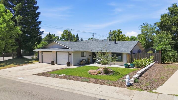 Property Photo:  6703 Admiral Avenue  CA 95628 