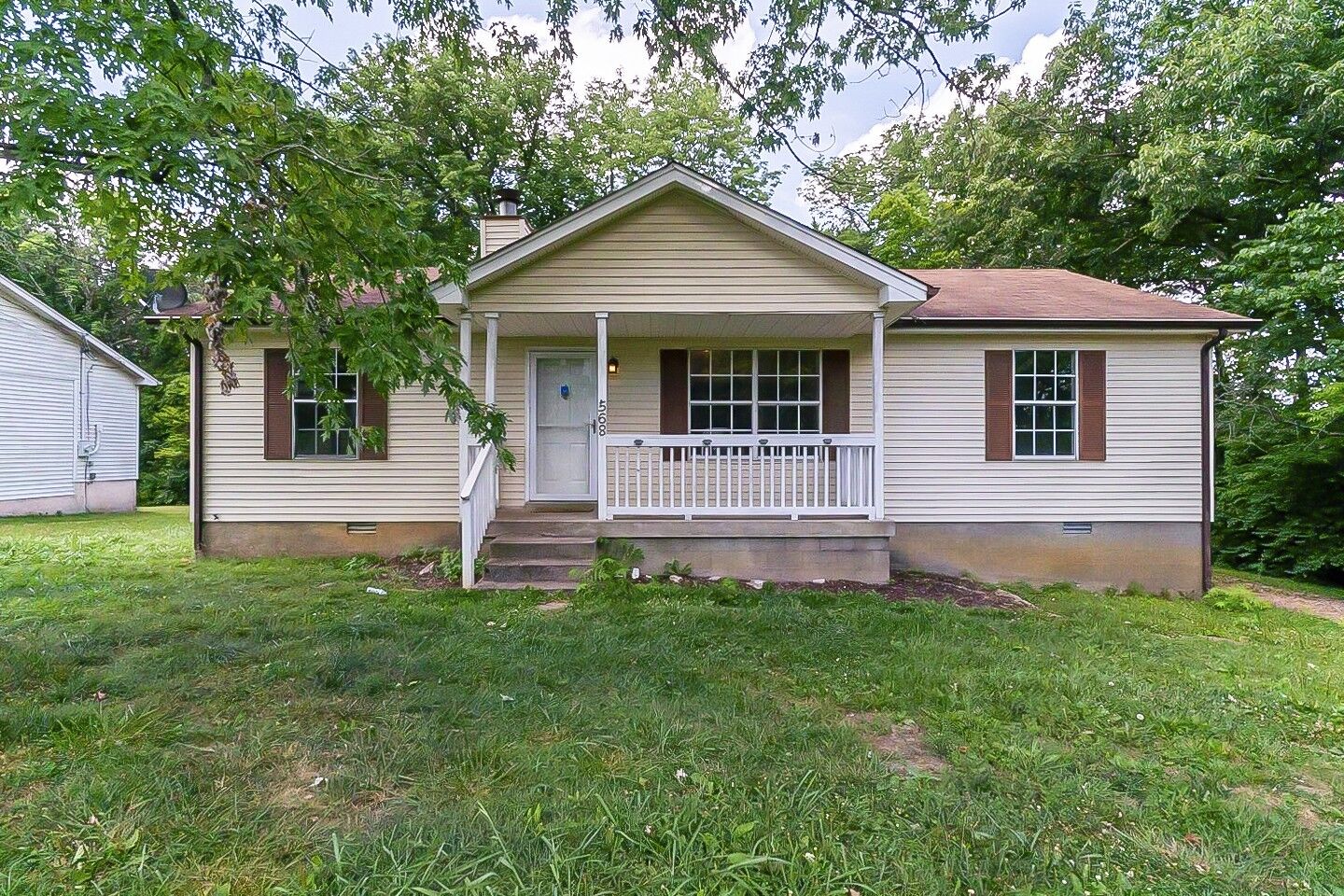 Property Photo:  568 Woodcrest Dr  TN 37086 