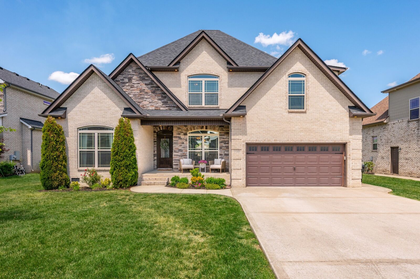 Property Photo:  5033 Lady Thatcher Dr  TN 37129 