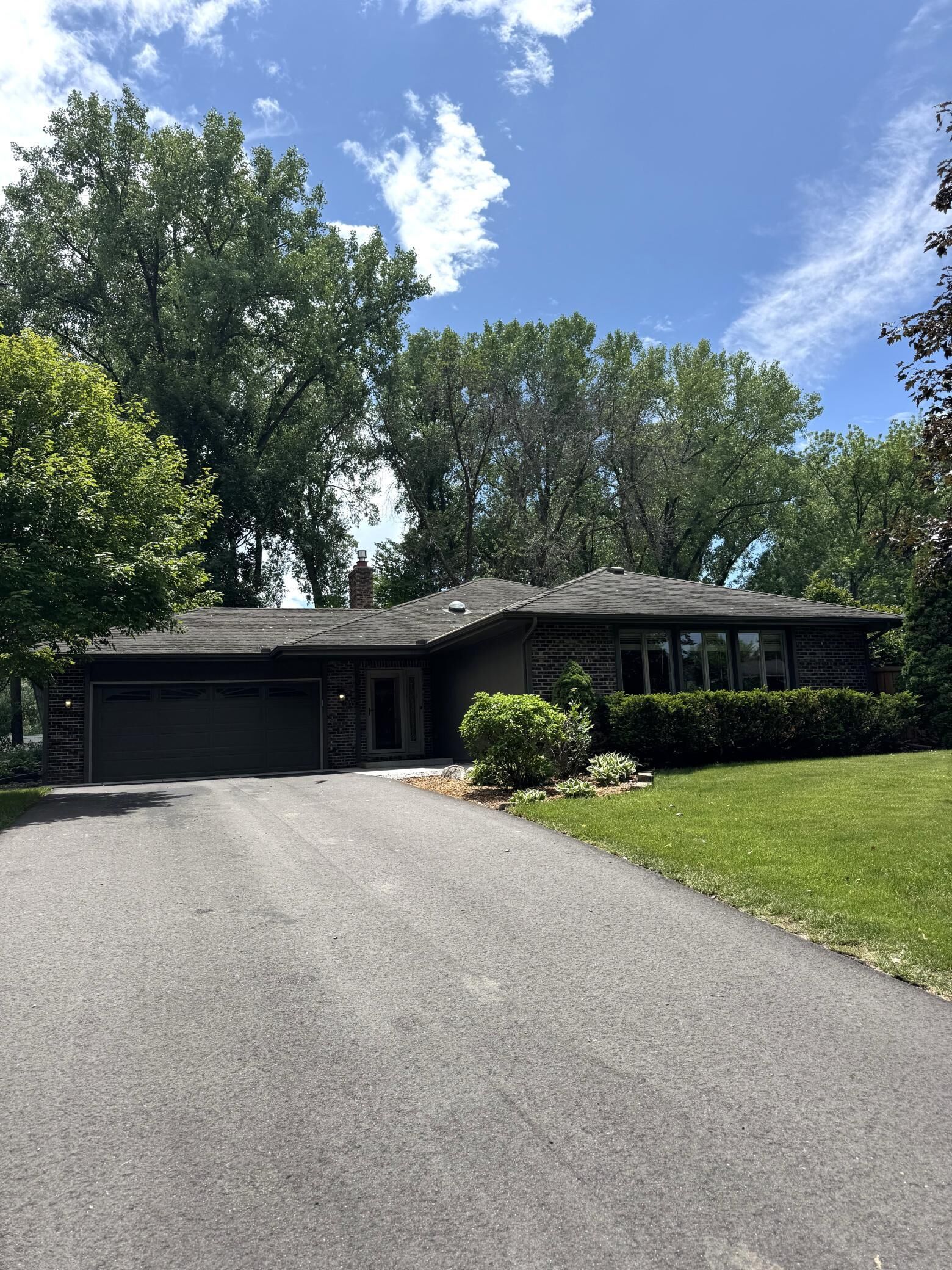 Property Photo:  10505 33rd Avenue N  MN 55441 