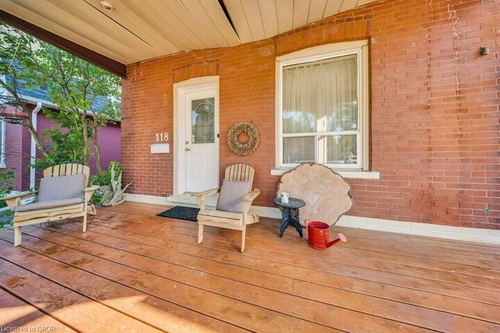 Photo de la propriété:  118 Hewat Street  ON N3H 4H1 