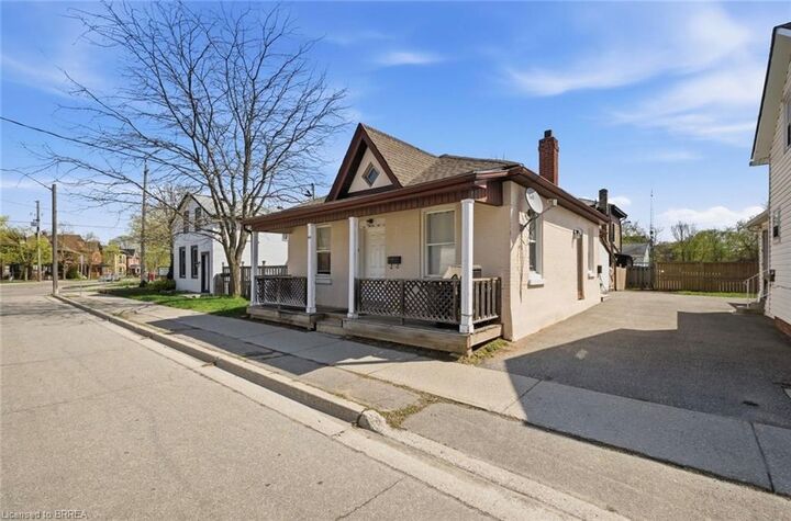 Property Photo: 103 Queen Street ON N3T 3C1