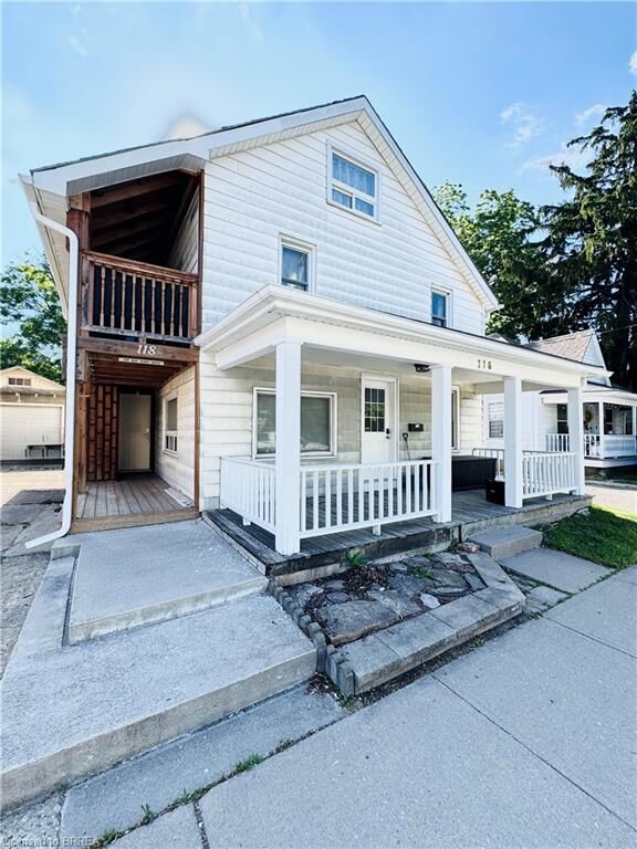 Property Photo:  118 Kent Street S 1  ON N3Y 2Y1 