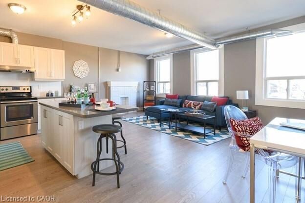 Property Photo:  1000 King Street E 1006  ON L8M 1C8 