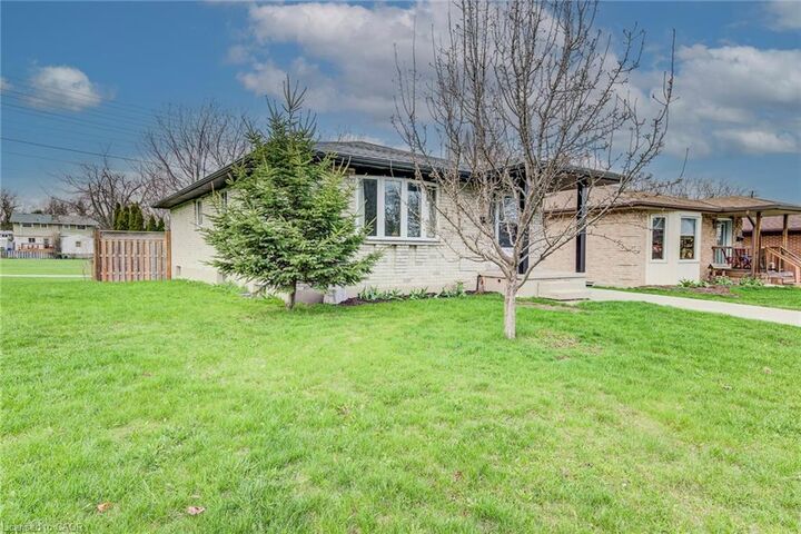 Property Photo: 183 Dinison Crescent ON N2E 2S6