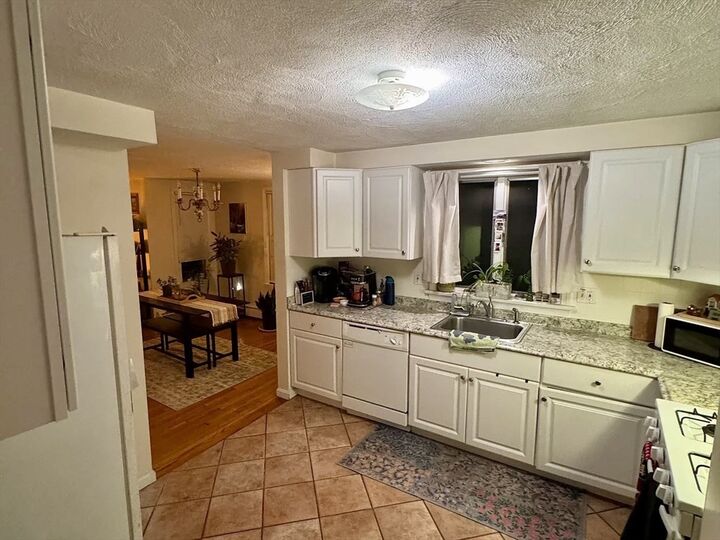 Property Photo:  20 Gibbon St 1  MA 01752 