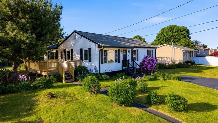 Property Photo:  9 San Juan Dr  RI 02809 