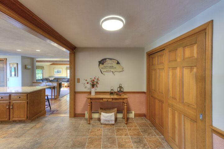 Property Photo:  18 Ivy Rd  MA 01460 