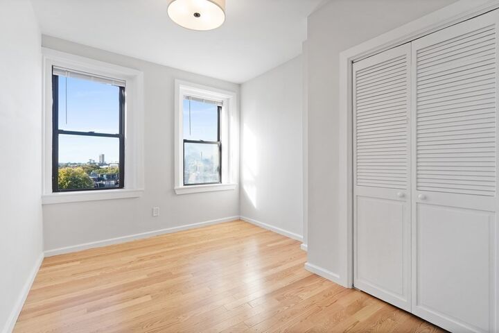 Property Photo:  35 Grove Street 9  MA 02114 