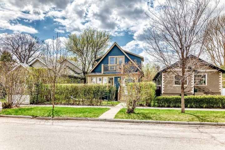 Property Photo: 211 10 Avenue NE AB T2E 0X1