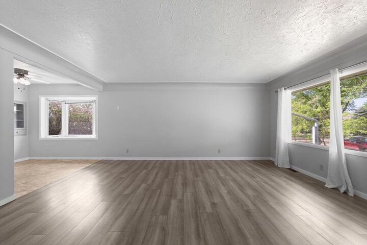 Property Photo:  4713 45 Street  AB T4V 1E1 