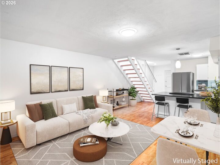 Property Photo: 5250 SW 42nd Ave OR 97221