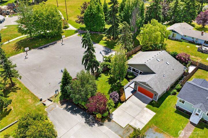 Property Photo:  1203  30th Street  WA 98221 