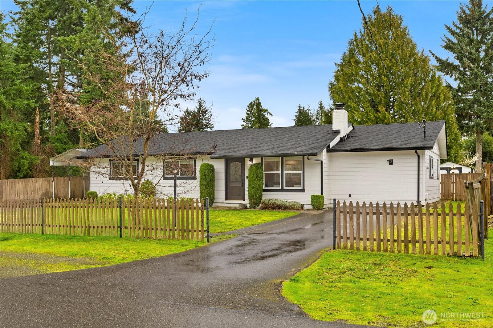 Property Photo: 35844 13th Avenue SW WA 98126