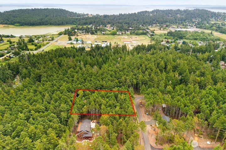 Property Photo:  999  45th Street  WA 98368 