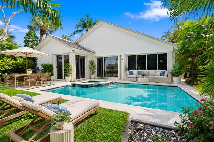 Property Photo:  1500 Lacosta Drive W  FL 33027 