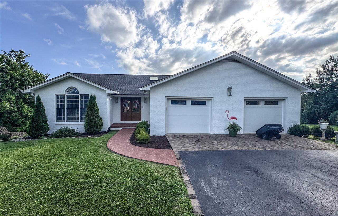 Property Photo:  141 Fairway Place  KY 42141 