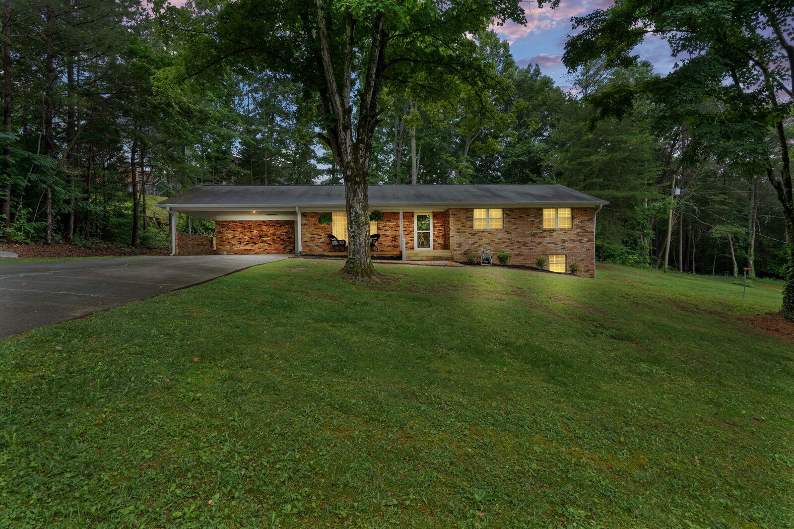 Property Photo: 142 NW Kimberly Drive NW TN 37312