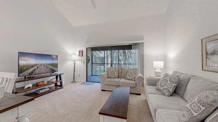 Property Photo: 47 Village Las Palmas Cir FL 32080