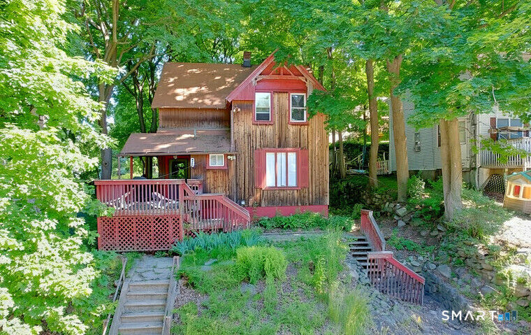 Property Photo: 31 Winchester Street CT 06704