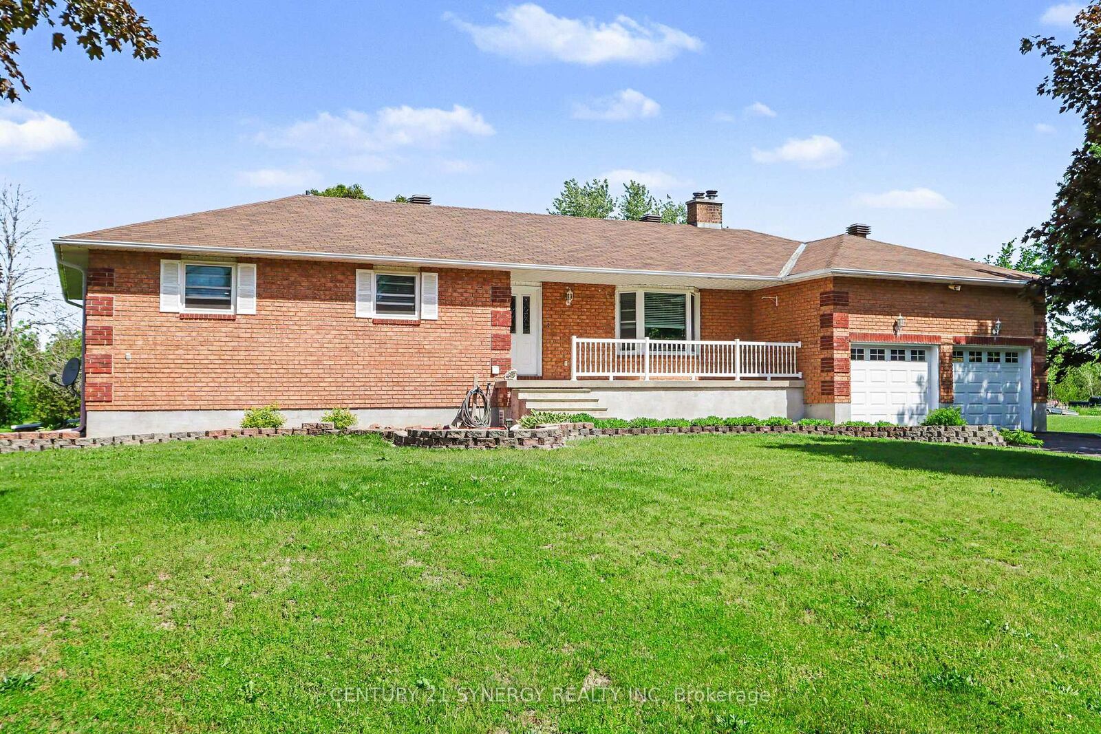 Property Photo: 870 Kitley Line 3 Road ON K0G 1G0