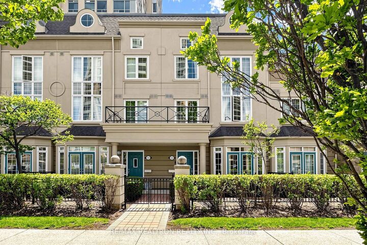 Property Photo: 3 Rean Drive Th16 ON M2K 3C2