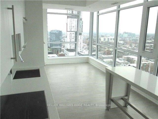 30 Nelson Street 2409 — photo 1