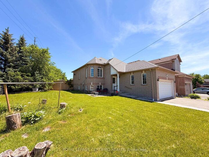 Property Photo: 7349 Zinnia Place ON L5W 1K6