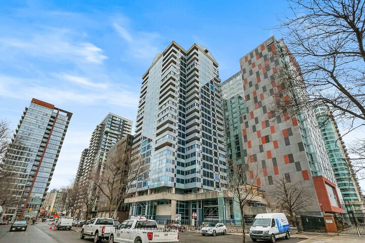 Property Photo: 160 George Street 1404 ON K1N 9M2