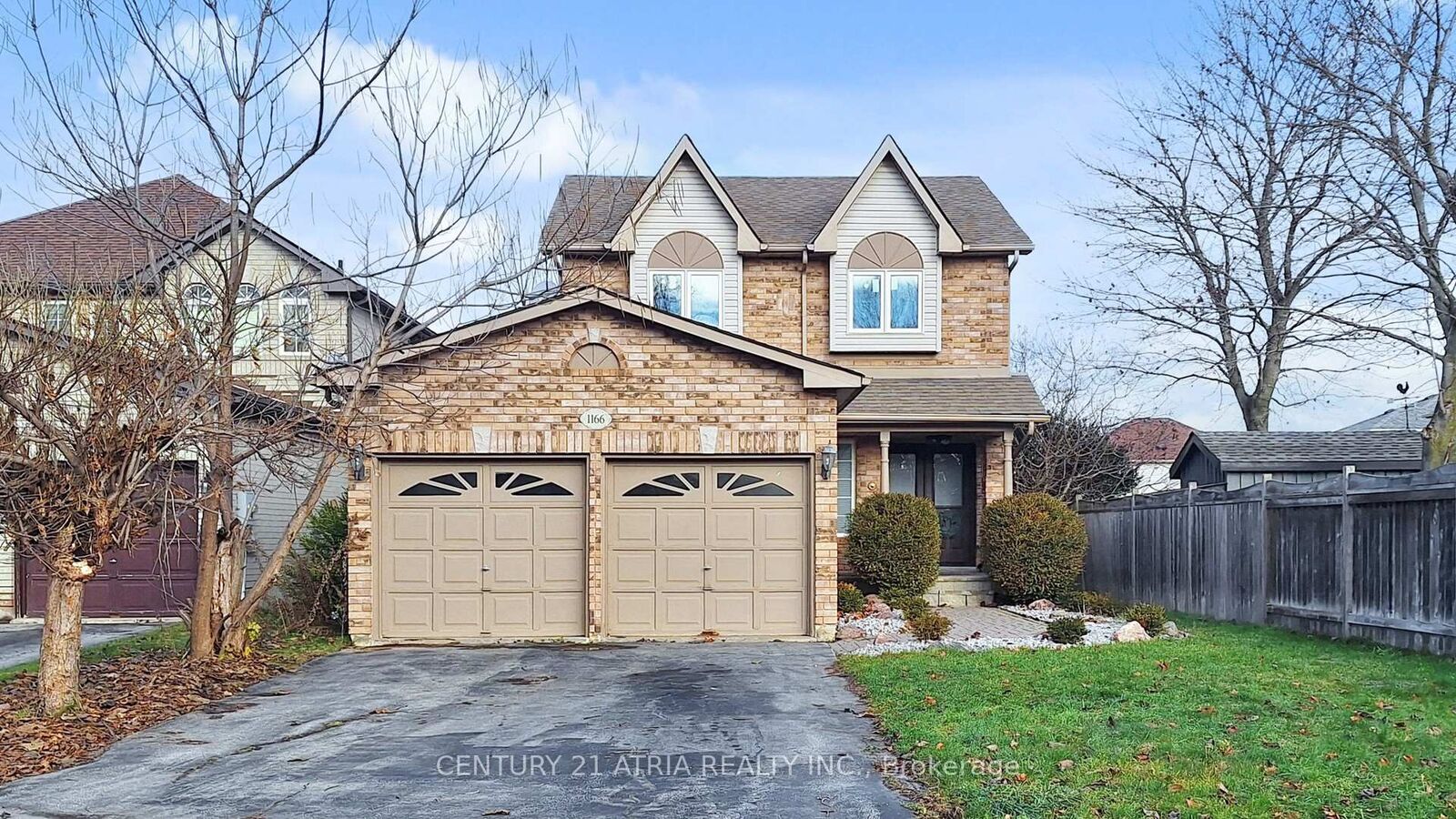 Photo de la propriété: 1166 Oriole Crescent ON L9S 2A9