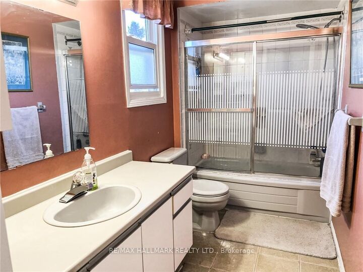 Property Photo: 108 Broughton Avenue ON L8W 3S7