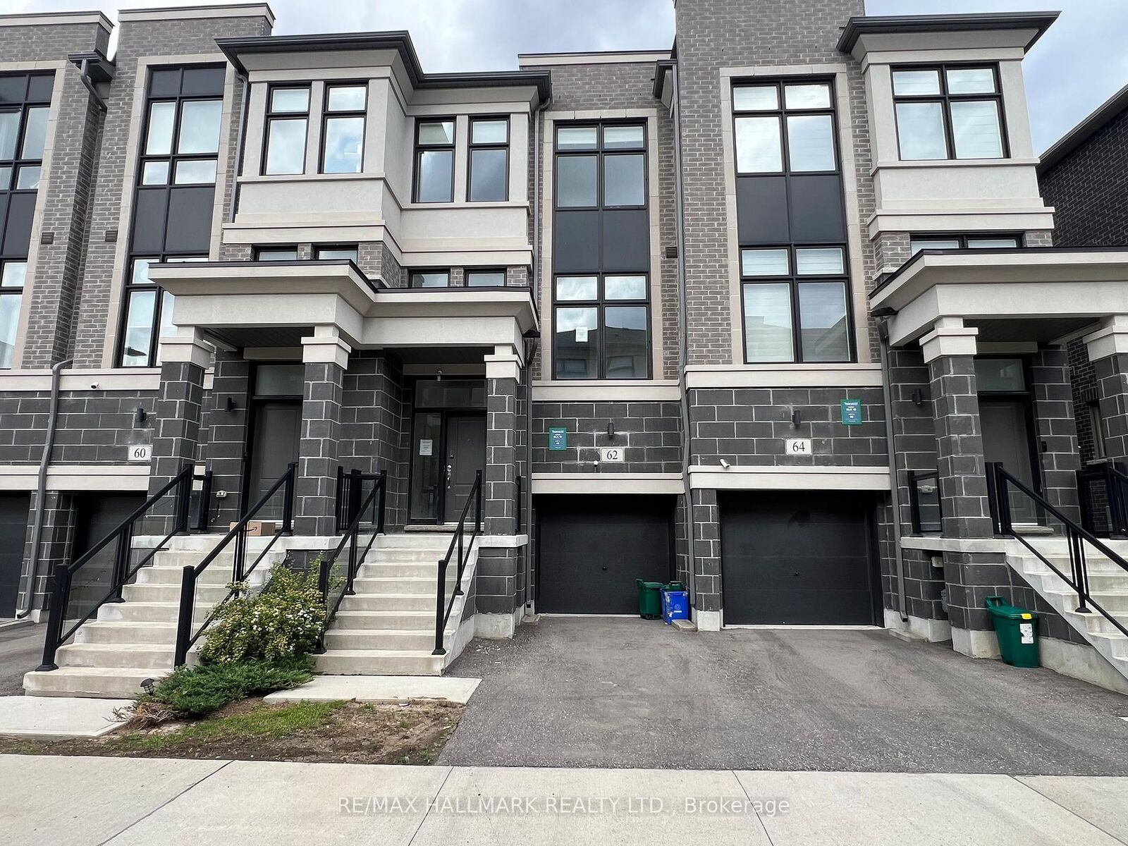 Property Photo: 62 Pantheon Lane ON L6E 0V3