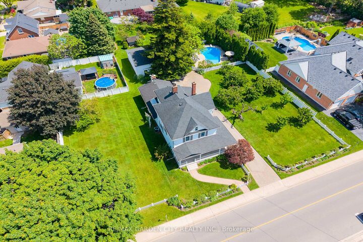 Property Photo: 24-26 Maple Avenue ON L3M 3B6