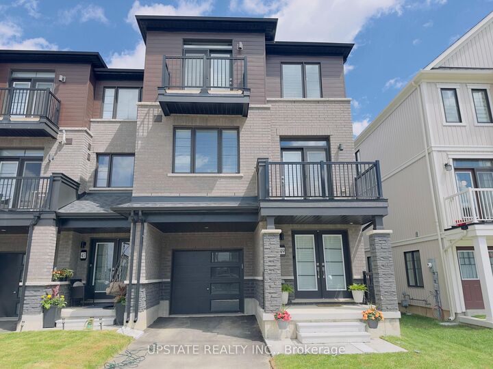 49 Norwich Crescent — photo 1