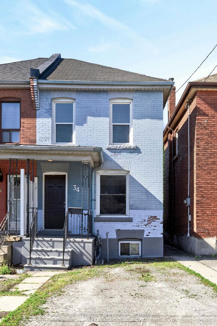 Property Photo: 34 Edward Street ON L8L 2V4