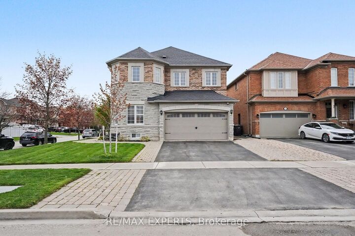 2 Ironhorse Crescent — photo 1
