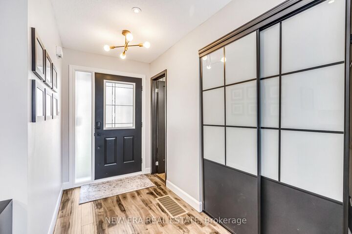 Property Photo: 1415 Fieldlight Boulevard 6 ON L1V 2S3
