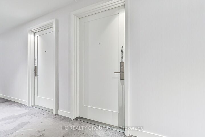 Property Photo:  3 Gloucester Street 3912  ON M4Y 0C6 