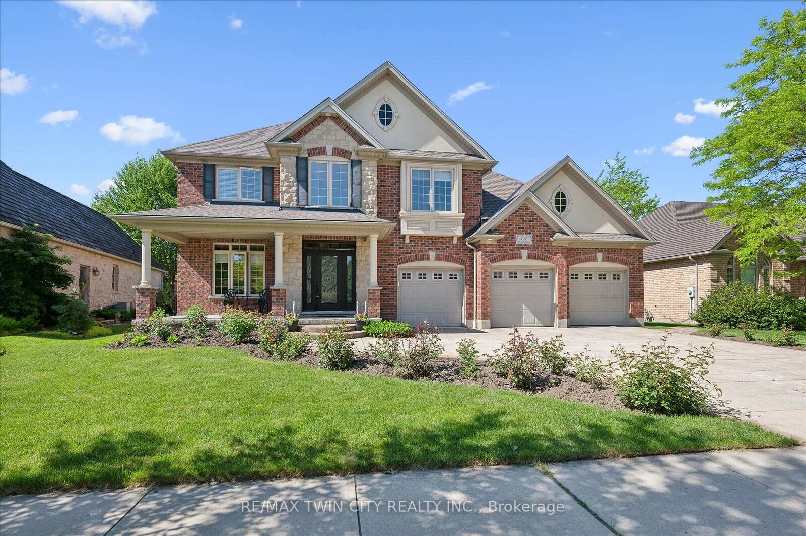 Property Photo: 74 Pennsylvania Crescent ON N2P 2S6