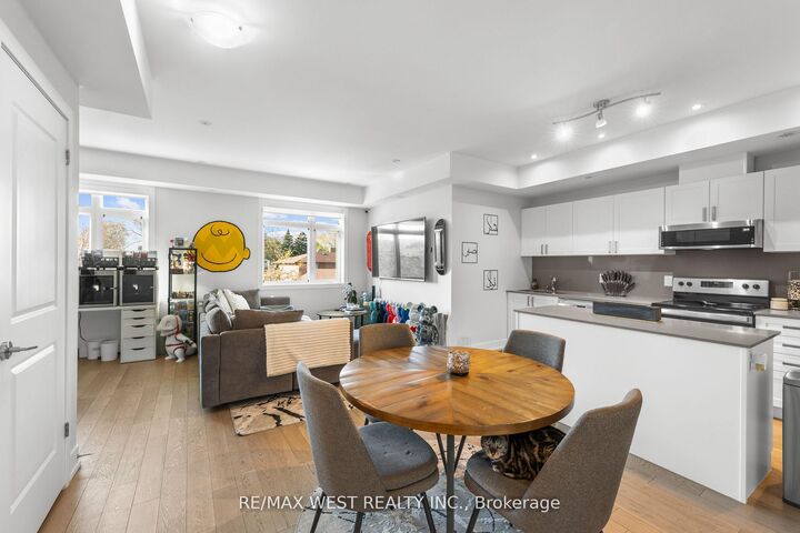 1062 Douglas McCurdy Common 225 — photo 1
