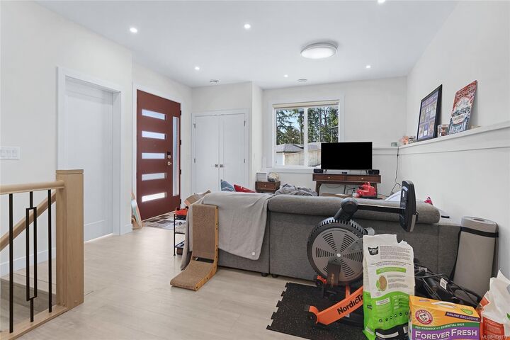 Property Photo: 102 Linmark Way BC V9T 0K5
