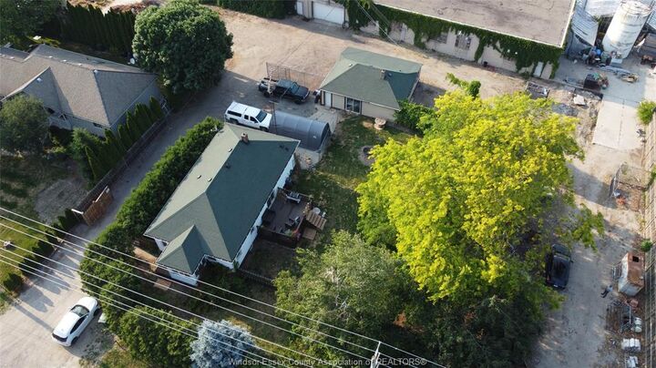 Property Photo: 725 Mersea Rd 6 East ON N8H 3V8