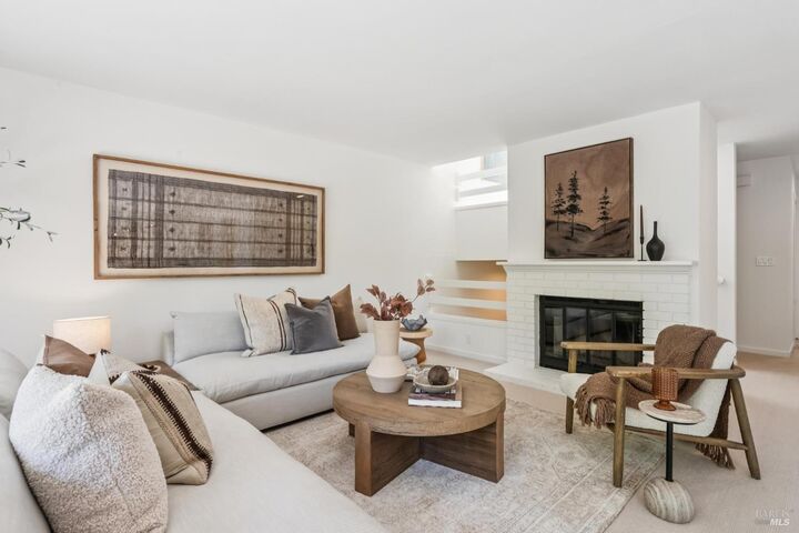 Property Photo:  11 Eucalyptus Knoll Street  CA 94941 