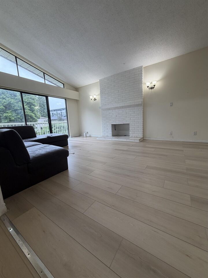 Property Photo: 5794 Lanark Street BC V5P 2Y5