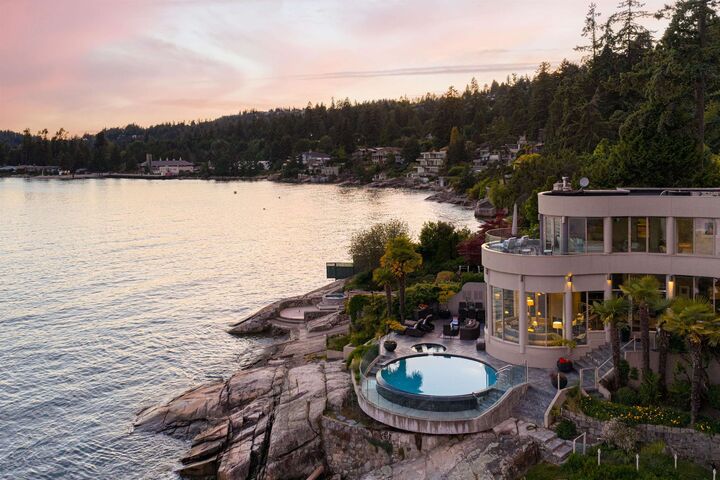 3912 Marine Drive — photo 1